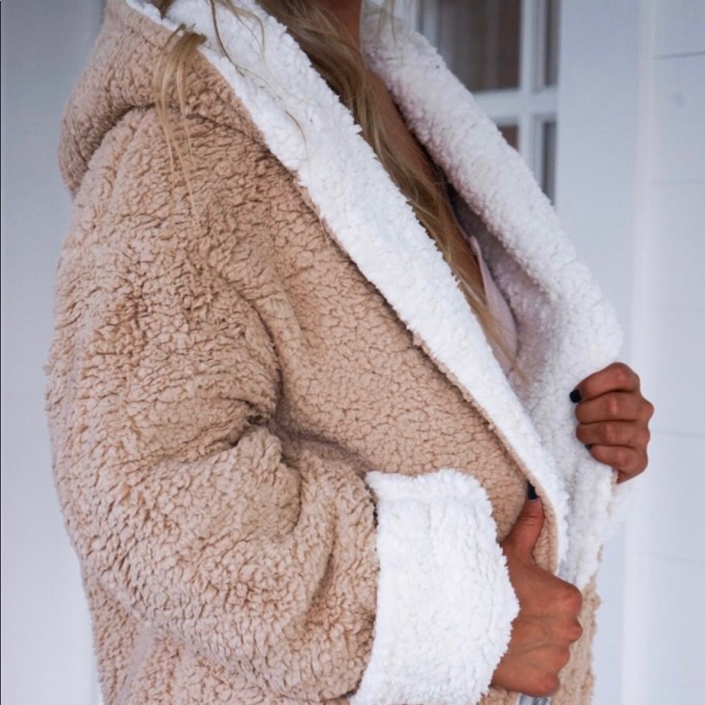 Size small reversible ivory/taupe puffy jacket